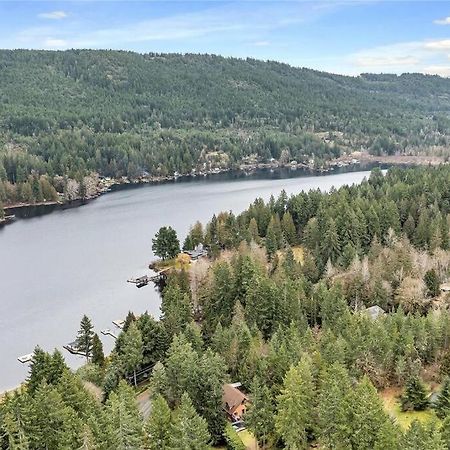 Chalet Style Cottage Near Shawnigan Lake Zewnętrze zdjęcie