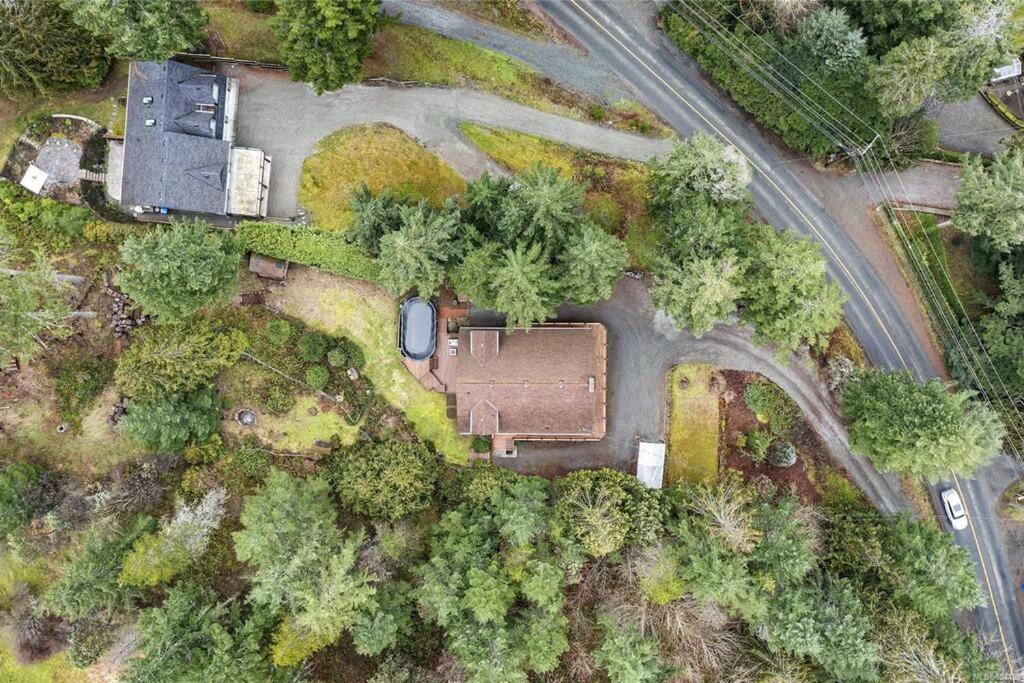 Chalet Style Cottage Near Shawnigan Lake Zewnętrze zdjęcie